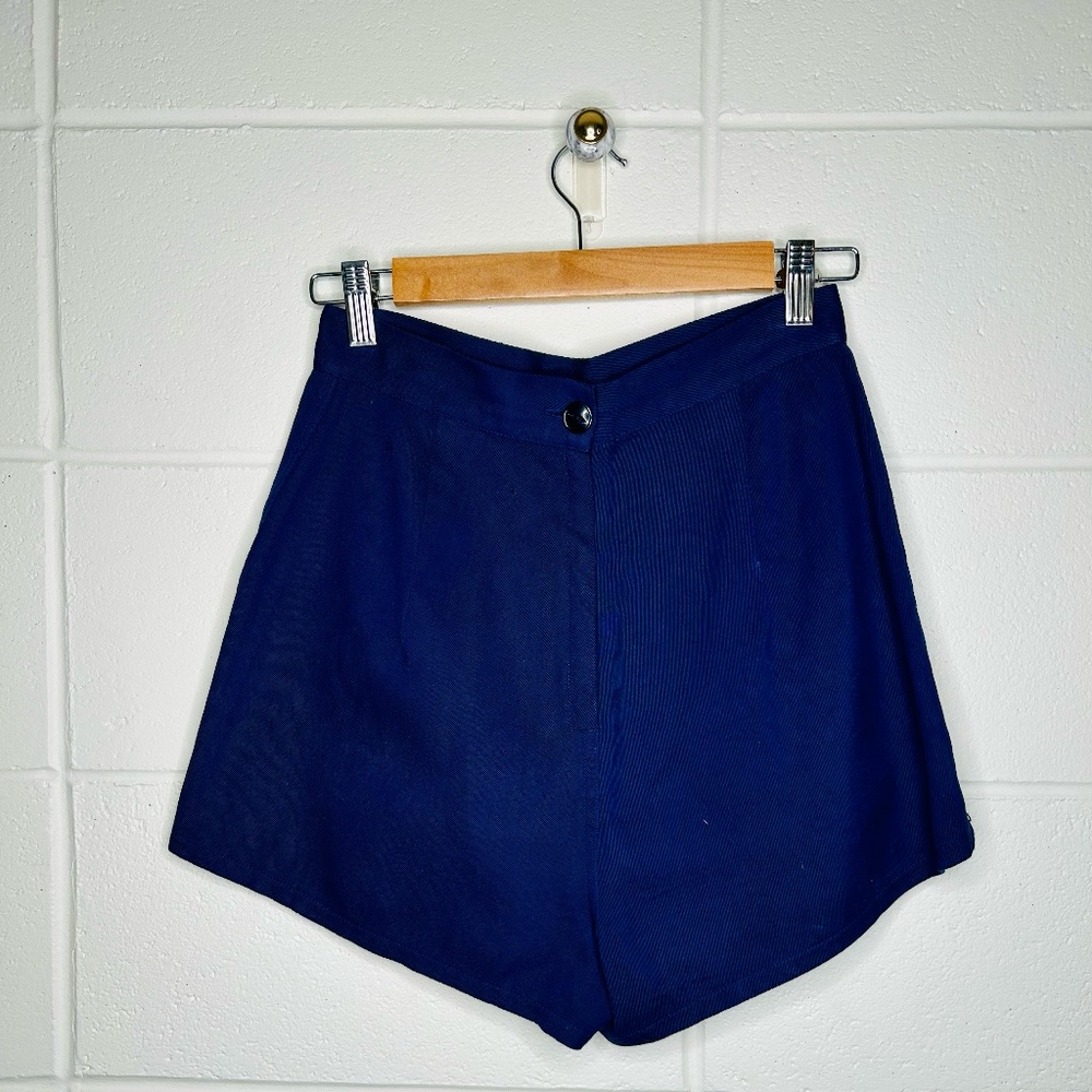 Reformation Chloe Shorts - Picture 9 of 11